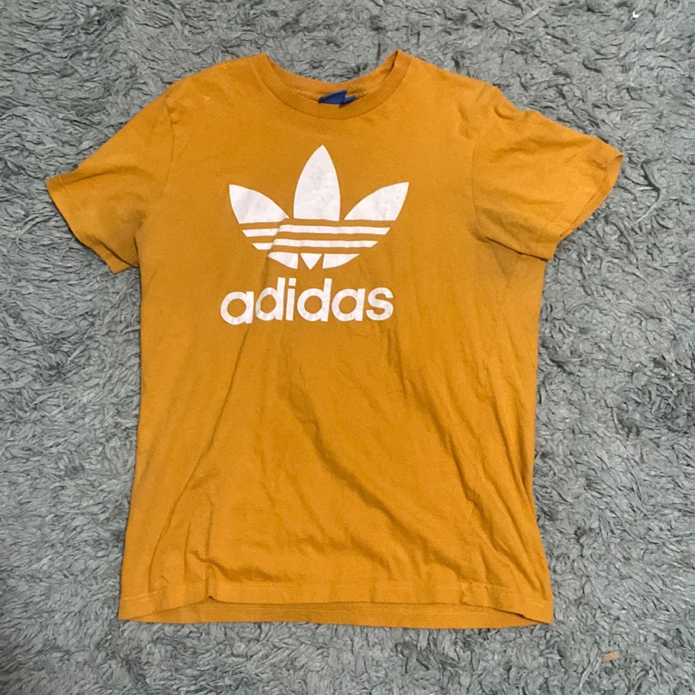 Selling adidas kinda gold/yellow mens shirt